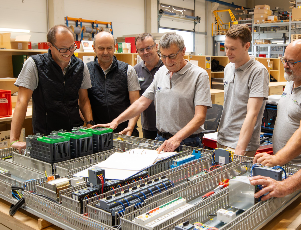 Das GRÜBL Team bei der Arbeit
